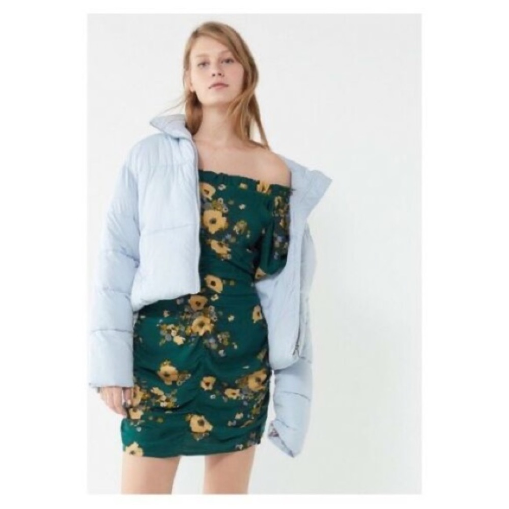 Urban Outfitters Ruched Floral Pattern Puffy Sleeves Mini Dress EUC Size - 6